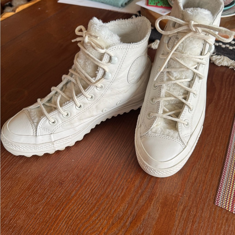 Converse Women's Egret High-Top Lace-Up Sneaker/Boots with Sherpa tongue